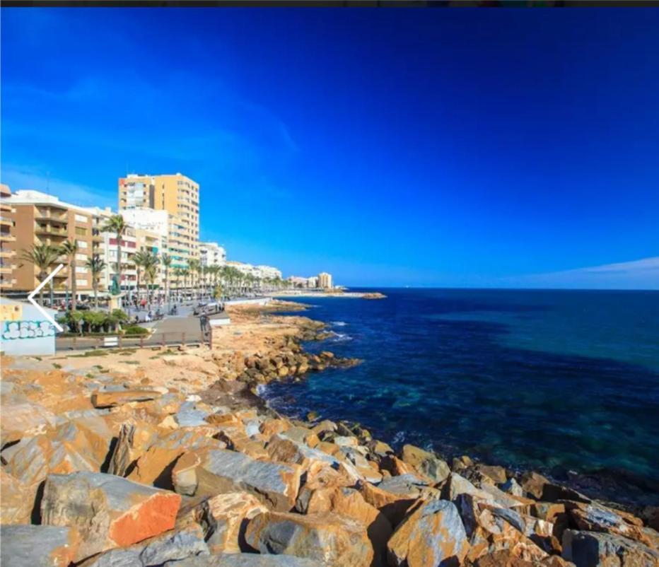 Beach Apartment Torrevieja Kültér fotó