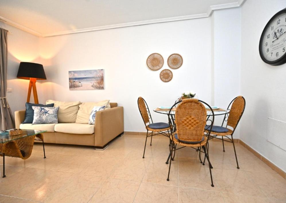 Beach Apartment Torrevieja Kültér fotó