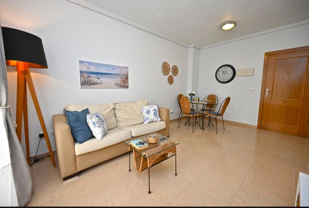 Beach Apartment Torrevieja Kültér fotó