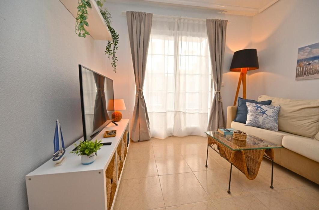 Beach Apartment Torrevieja Kültér fotó